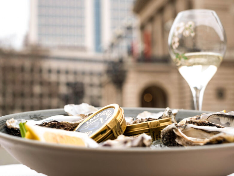 Champagner, Austern & die Oper